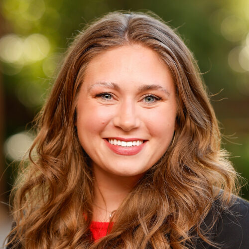 Head shot of Claire Meschede