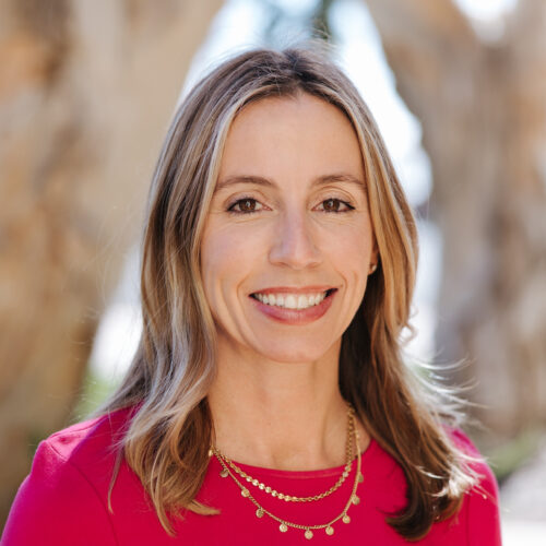 Head shot of Laura Little